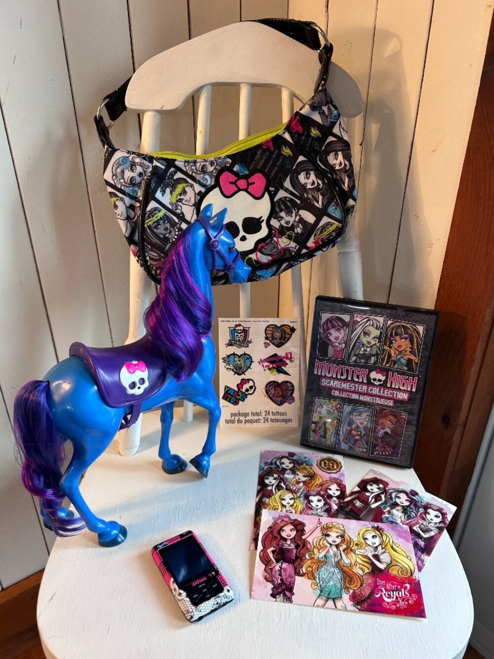Monster High lot, MP3 Player, DVD, Bag,horse, tattoo (6),Postal cards Ever After